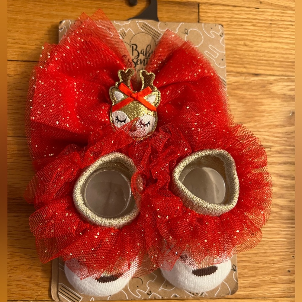 Reindeer holiday gold & red socks and bow set